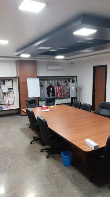 Professional Gray-White Ceiling